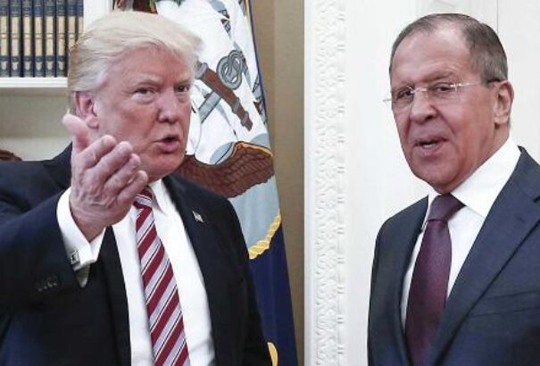 Donald Trump bizalmas adatokat osztott meg az oroszokkal