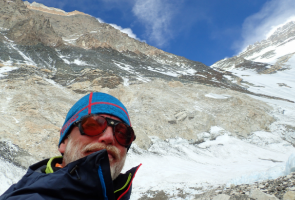 Meghalt az Everesten a bajba jutott szlovák hegymászó