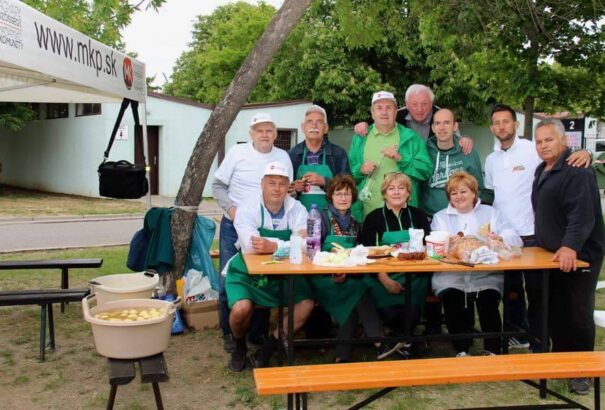 Németh Gabriella: Gulyásfőző-verseny Szencen