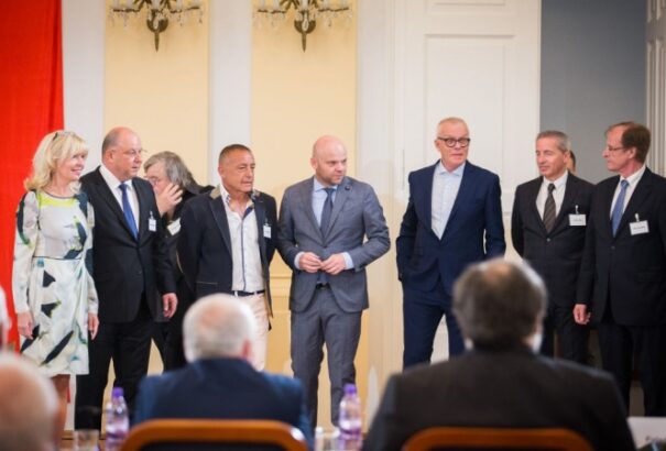 Zajlik a nagy válogatás: Ki lesz a szlovák közmédia igazgatója?