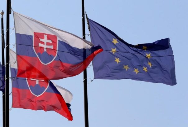 Brüsszel Szlovákiának is üzent: Hiába robog a gazdaság, ha az egészségügy gyenge és virágzik a korrupció