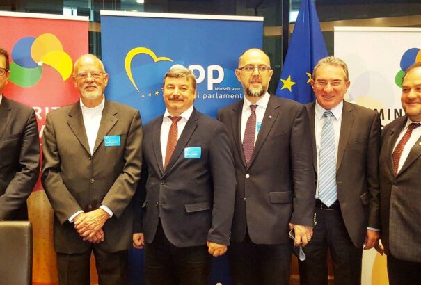 Történelmi jelentőségű, összeurópai aláírásgyűjtés indul a nemzeti kisebbségek jogainak bővítéséért – Kérdések és válaszok