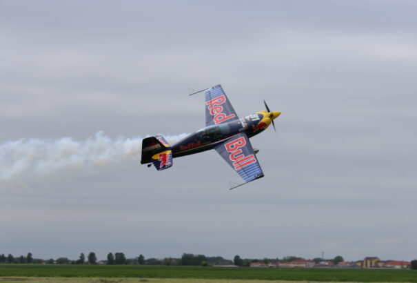 Fergeteges bemutatók az 1. Csallóközi Légi Majálison (képek, videó)