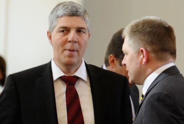 Dag Daniš: Amikor Fico kénytelen keresztbe tenni Bugárnak – és oligarcháinak