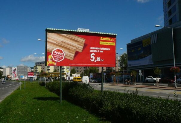 Nem helyezték ki a KDH óriásplakátját Besztercebányán, szerintük az ĽSNS-től tartanak