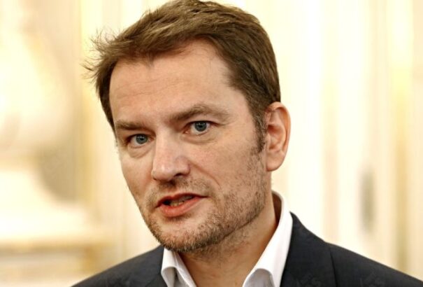 Zoltán Tóth: Matovič egy hős