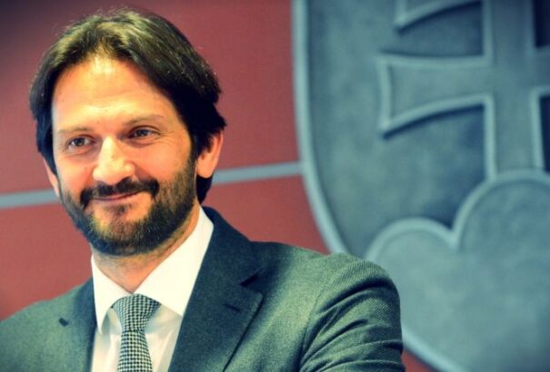 Ismét kiállt a koalíció Kaliňák mellett