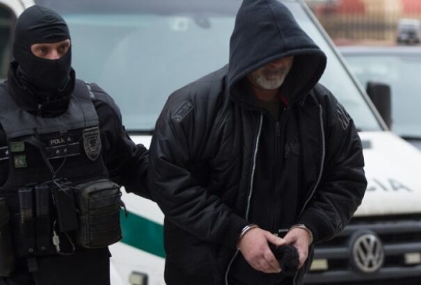 Pórul járt a két sieťes politikus: beépített ügynököt próbáltak megvesztegetni