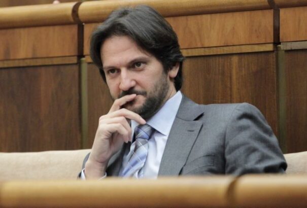 Nyílt levél Kaliňáknak: a minisztérium ne „csendben, fű alatt” módosítsa az önkormányzati törvényt