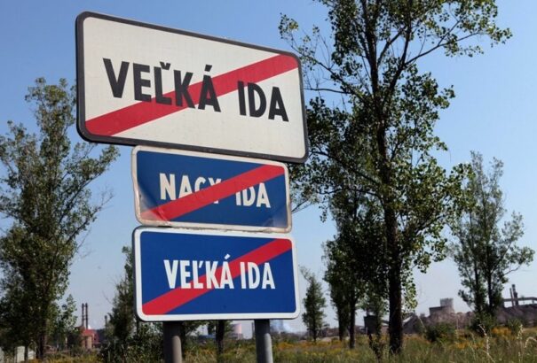 Kisebbségi nyelvhasználat: Bukovszky 578 községnek küldött figyelmeztető levelet