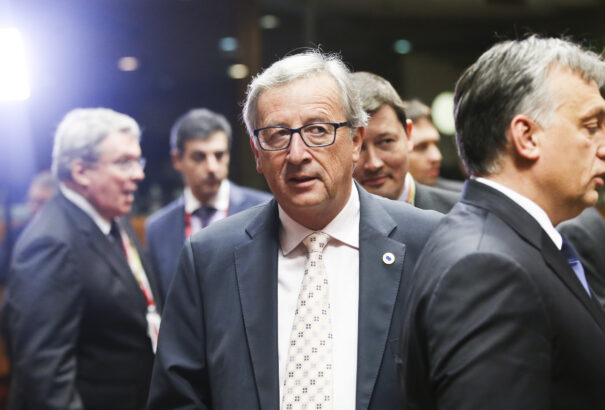 Juncker: Szlovákia és Magyarország is számíthat kötelezettségszegési eljárásra