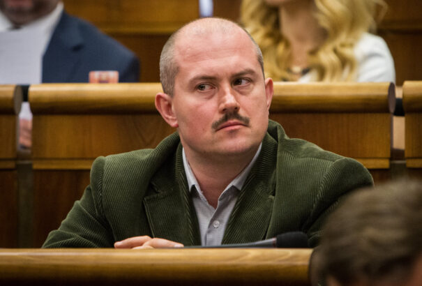 Felmérés: A lakosság többsége támogatja az ĽSNS betiltását