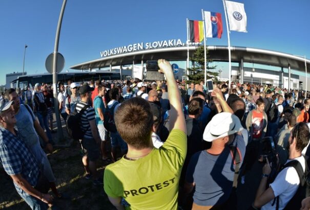 Szakértő: A külföldi cégek a nyereség kisebbik részét osztják csak meg az alkalmazottakkal