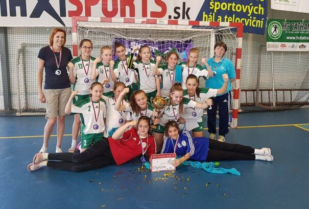 Dunaszerdahelyi kézilabdás diadal: az U12-es lányok tornagyőzelme az OB-n