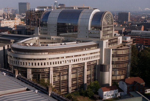 Újjáépítenék az Európai Parlament alig 24 éves főépületét – potom fél milliárdból