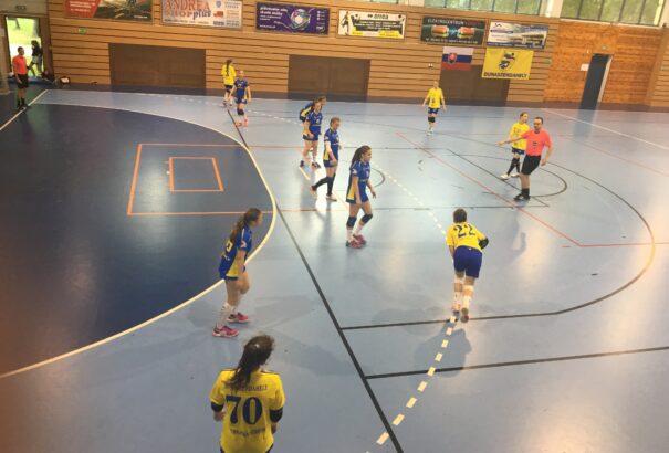 Ki a jobb? A dunaszerdahelyi kézis diáklányok?