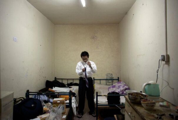 Város a város alatt: Százezrek élnek Pekingben föld alatti lakásokban nyomorogva