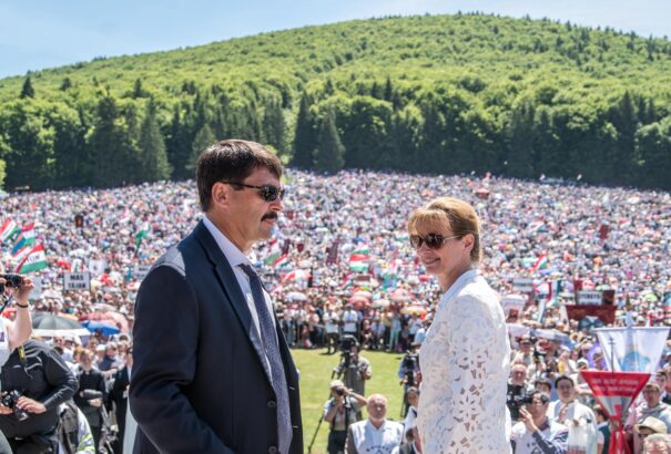 Áder János: Békét kell teremtenünk városainkban és országainkban