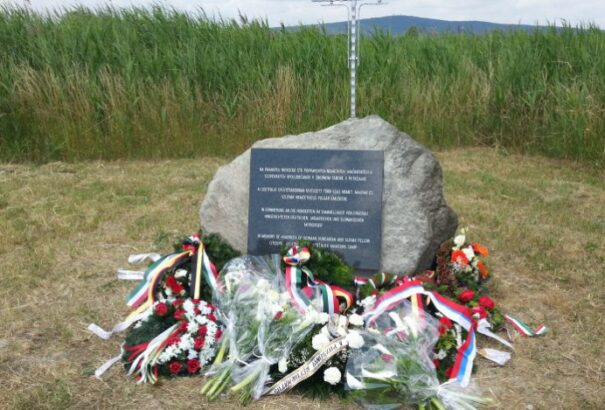 Történelmi konferencia és megemlékezés a pozsonyligetfalui tragédia áldozataira