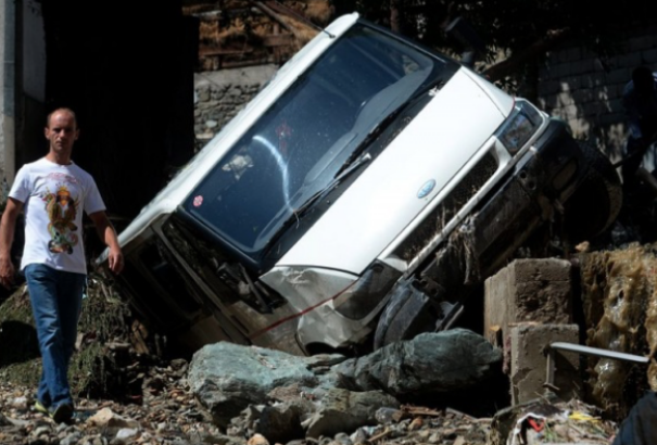 Kilenc migráns és a sofőr vesztette életét egy balesetben, Bulgáriában