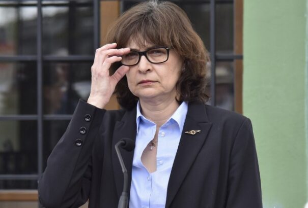 Žitňanská: Kaliňáknak távoznia kellene