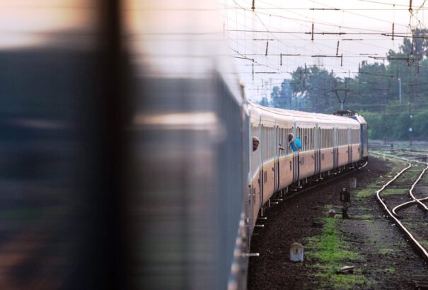 Elindult a Boldogasszony zarándokvonat a csíksomlyói búcsúba