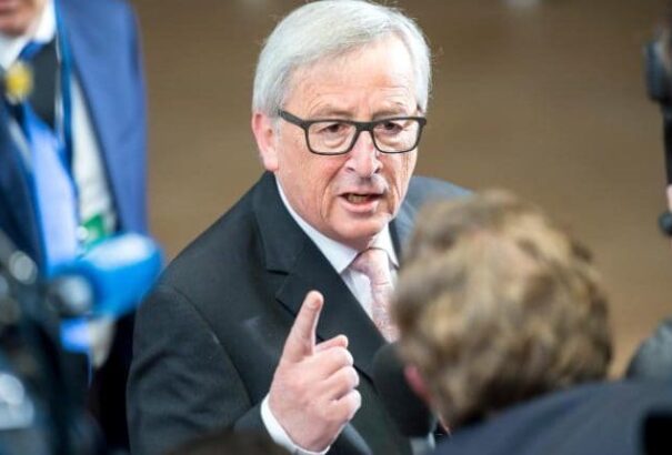 Juncker berágott az EP-képviselőkre