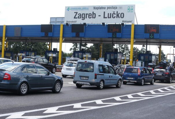 Aki Horvátországba készül, inkább csütörtökön induljon útnak