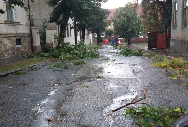 Így csapott le a vihar Ipolyságra (fotók)