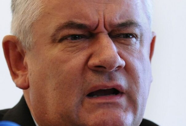 Slotát jogerősen egy évre ítélték