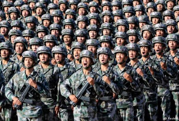 VIDEÓ: Megmutatta magát a világ legnagyobb hadserege