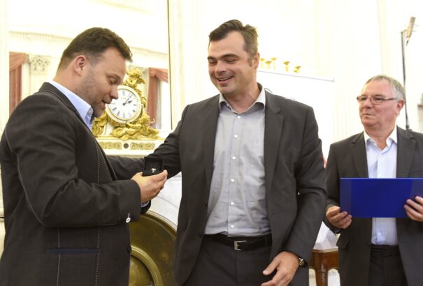 Aranyosi Péter kapta a Karinthy-gyűrűt