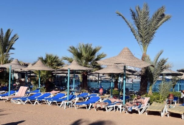 Késsel támadt turistákra egy férfi Egyiptomban