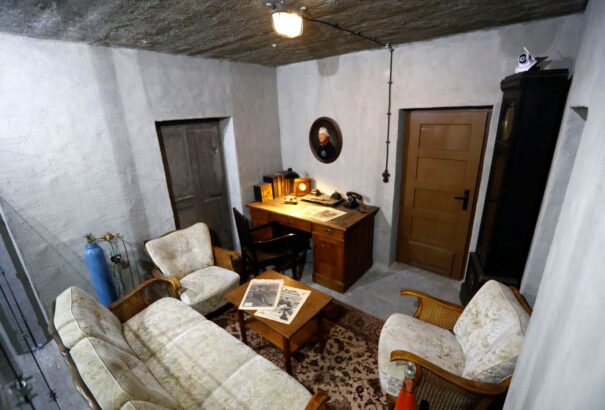 Egy nagyszabású, ritka kiállításon mutatják be Hitler bunkerét