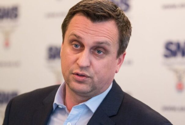 Saját párttársai mentek neki Dankonak