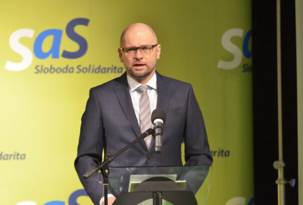 Sulík elmagyarázta, miért kommunikál az SaS magyarul is