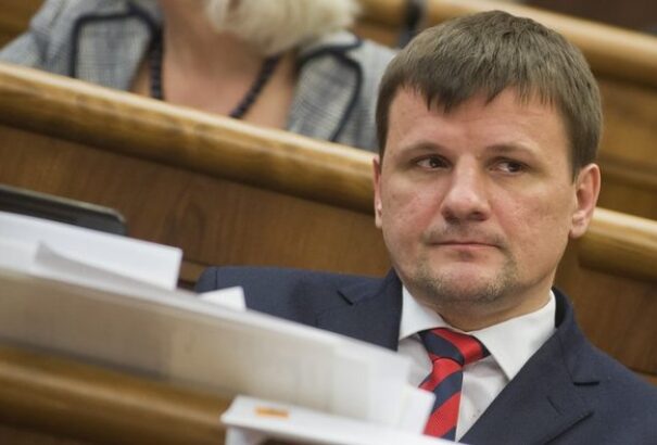 Hlina levelet írt Bugárnak. A Nemzeti Emlékezet Intézetéről szóló törvény visszahívását kéri