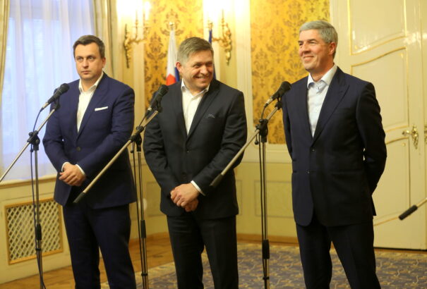 A Smer a leggazdagabb párt, a Most-Hídnak kétszer akkora vagyona van, mint az MKP-nak