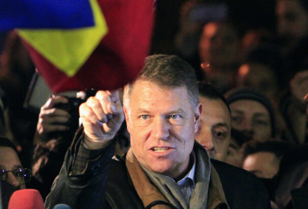 A román államfő alkotmányossági óvást emelt a Trianon-törvény ellen