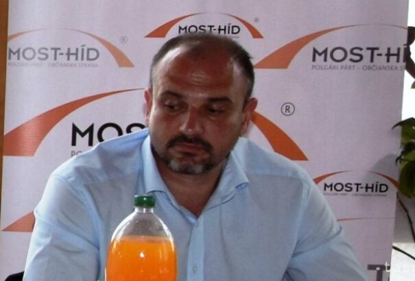 A Most-Híd saját megyefőnök-jelöltet állít Kassa megyében