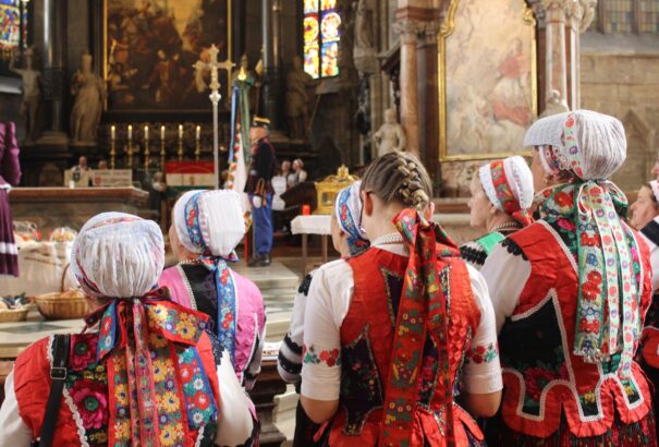 Szent István királyunk ereklyéje és a találkozás öröme vonzza Bécsbe a magyarokat