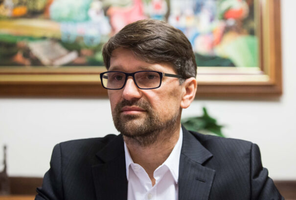 Smer: Ha az SNS támogatni fogja Richter leváltását, a koalíciónak annyi