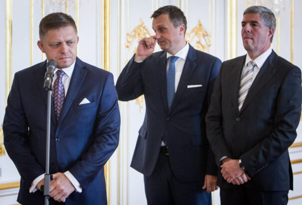 Polis-felmérés: Kátyúban a Most-Híd, hajszálnyival parlamenti küszöb alatt az MKP