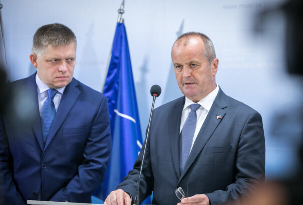 Fico: Ha Danko nem tud jelölni senkit, a védelmi miniszter kaphatja az oktatási tárcát