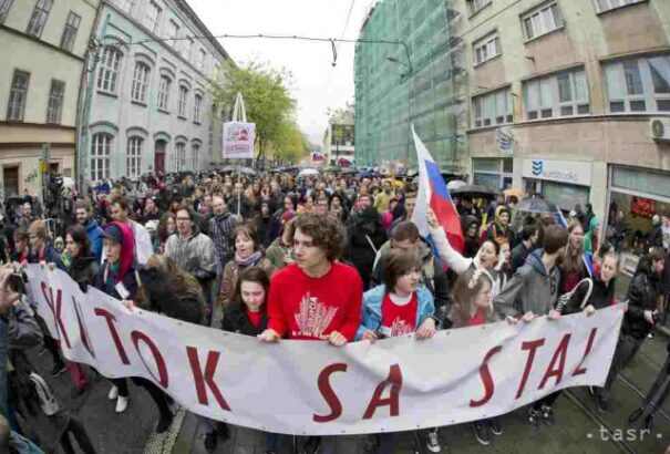 A diákok újabb korrupcióellenes tüntetést szerveznek