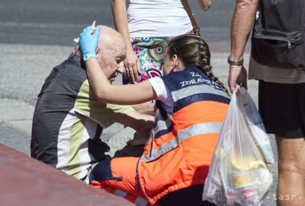 80 ember lett rosszul a tikkasztó hőségben