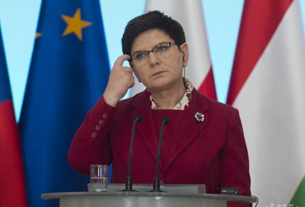 A lengyel kormányfő beszólt Macronnak: Törődj a saját országoddal