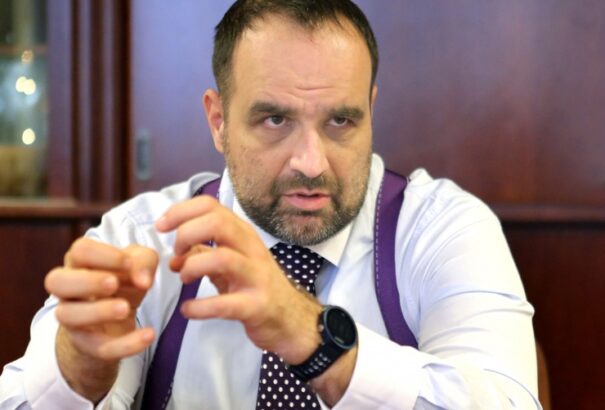 Pavol Frešo: A családoknak és a megyének is megéri az ingyenes közlekedés