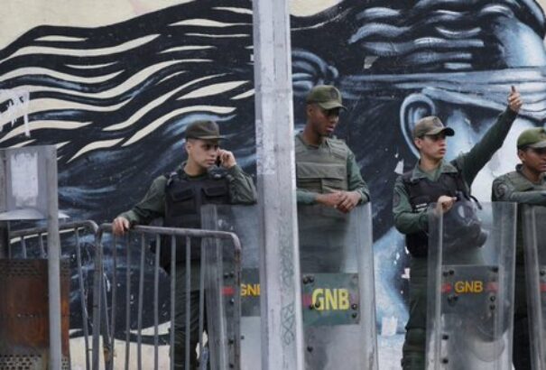 Venezuela: Maduro ellen fordult a katonaság egy része