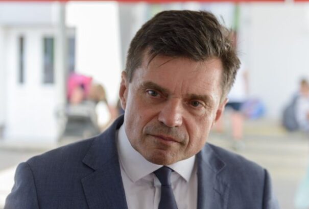 Peter Bárdy: A minisztert egy másik pótolható közhivatalnokra cserélik